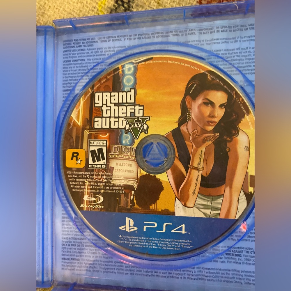 PS4- video game 🎮 Grand Theft Auto 5